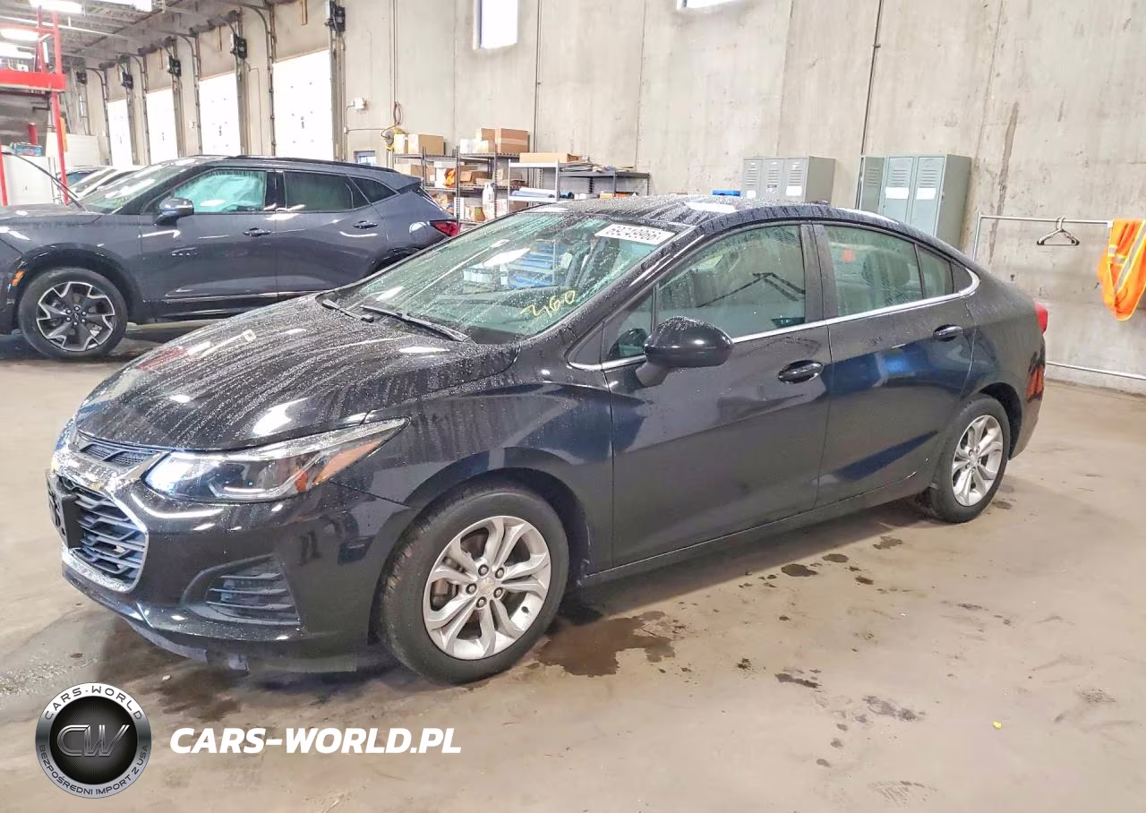 2019 Chevrolet Cruze Lt VIN:1G1BE5SM2K7100305 - 1