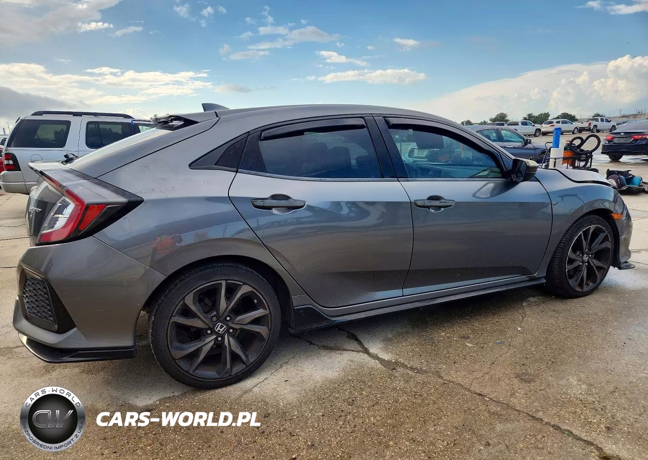 2018 Honda Civic Sport VIN:SHHFK7H45JU410055 - 3