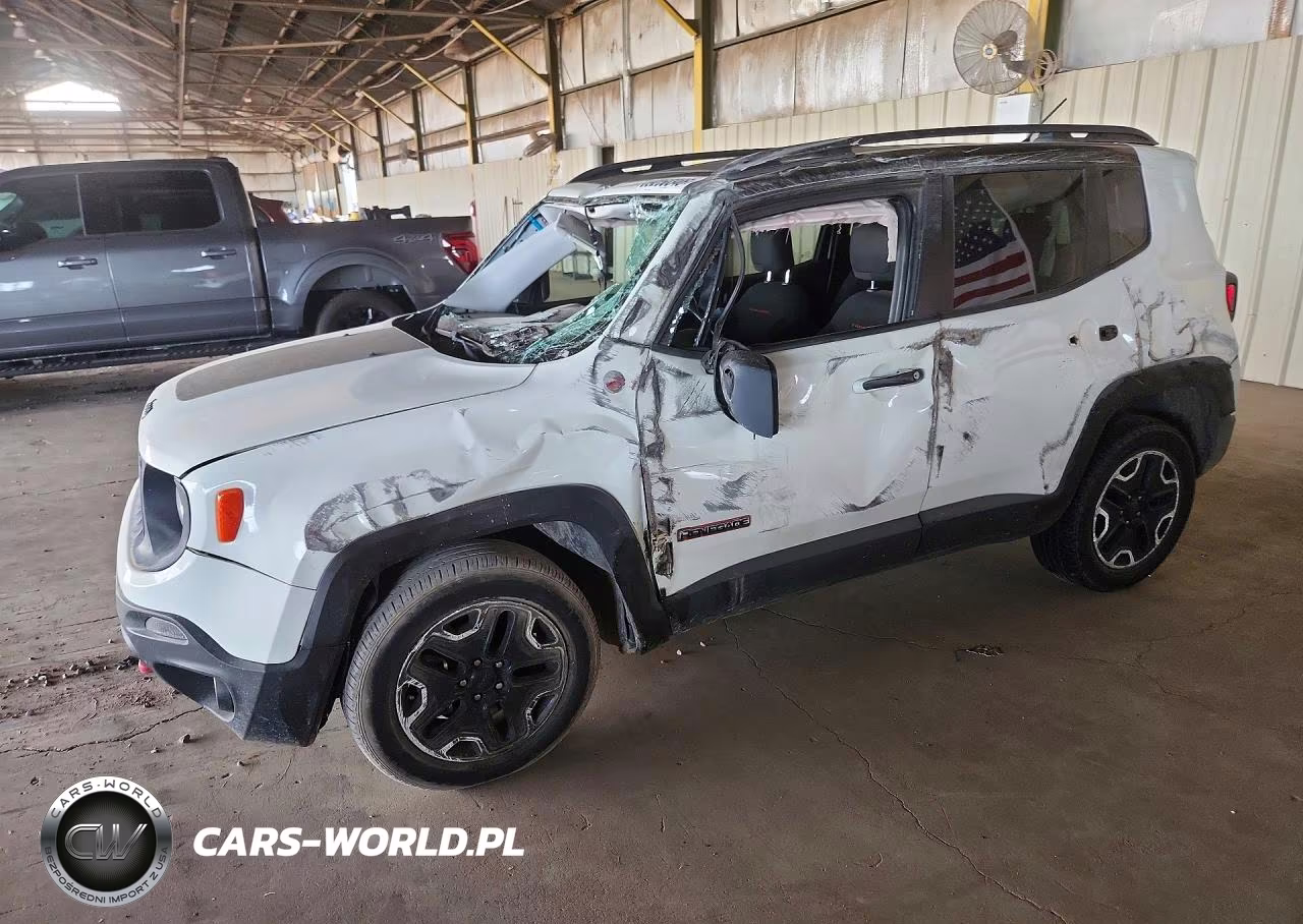 2016 Jeep Renegade Trailhawk – zdjęcie 1 z 12