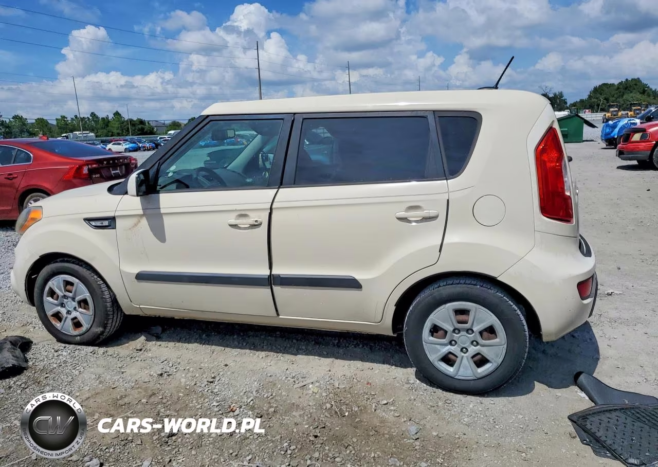 2013 Kia Soul Base VIN:KNDJT2A51D7756113 - 2