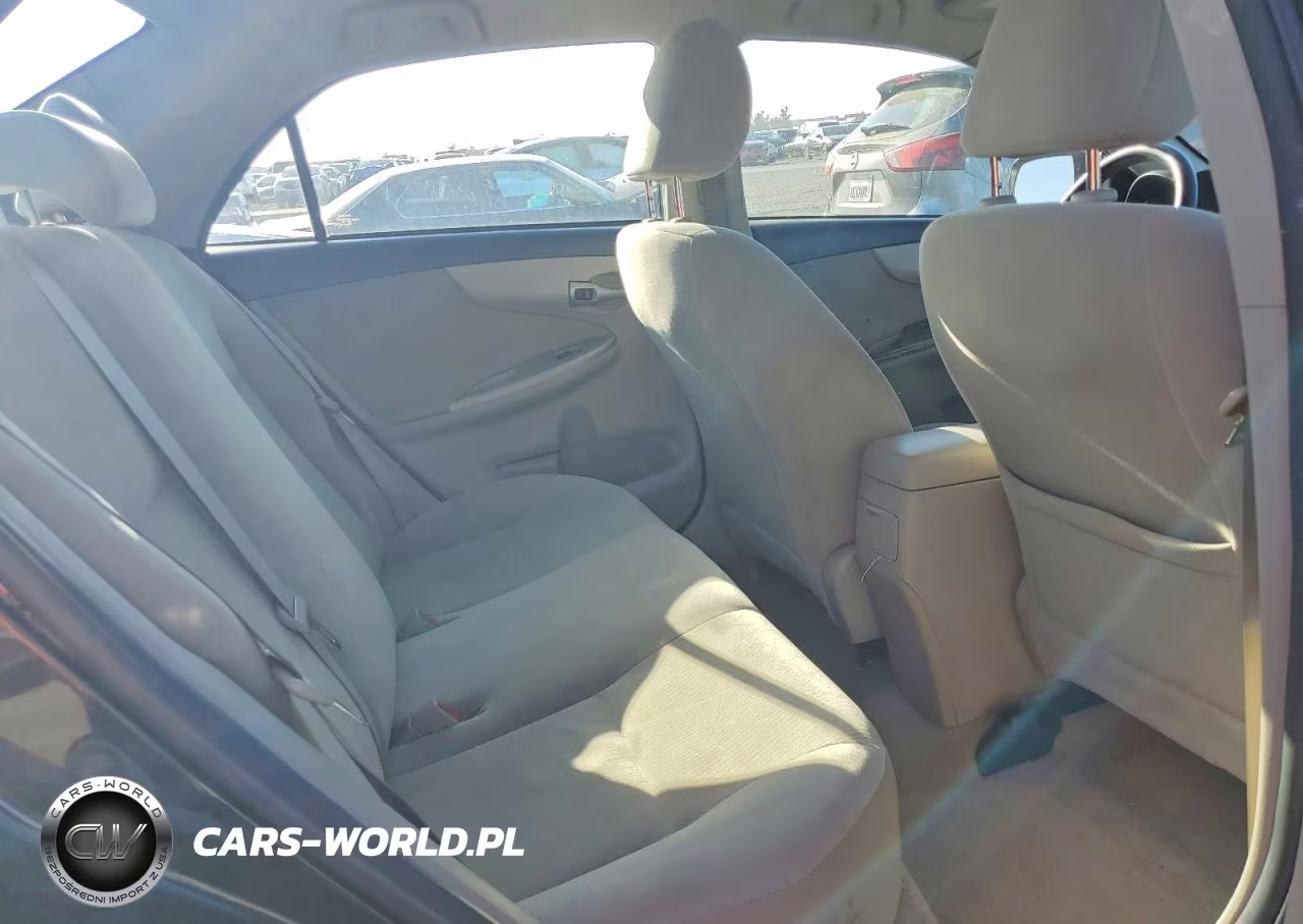 2013 Toyota Corolla Le VIN:5YFBU4EE5DP110191 - 10