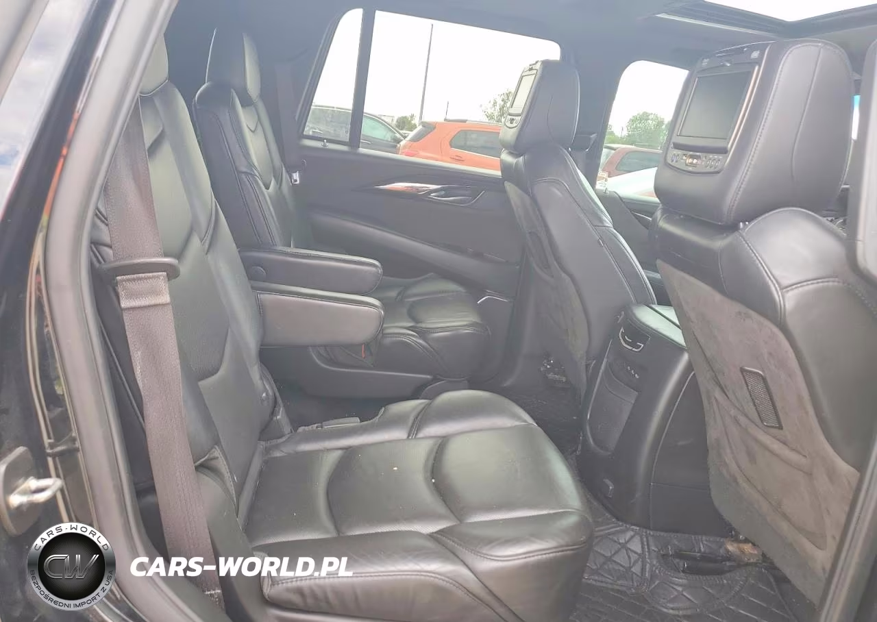2018 Cadillac Escalade Platinum VIN:1GYS4DKJ8JR158815 - 11