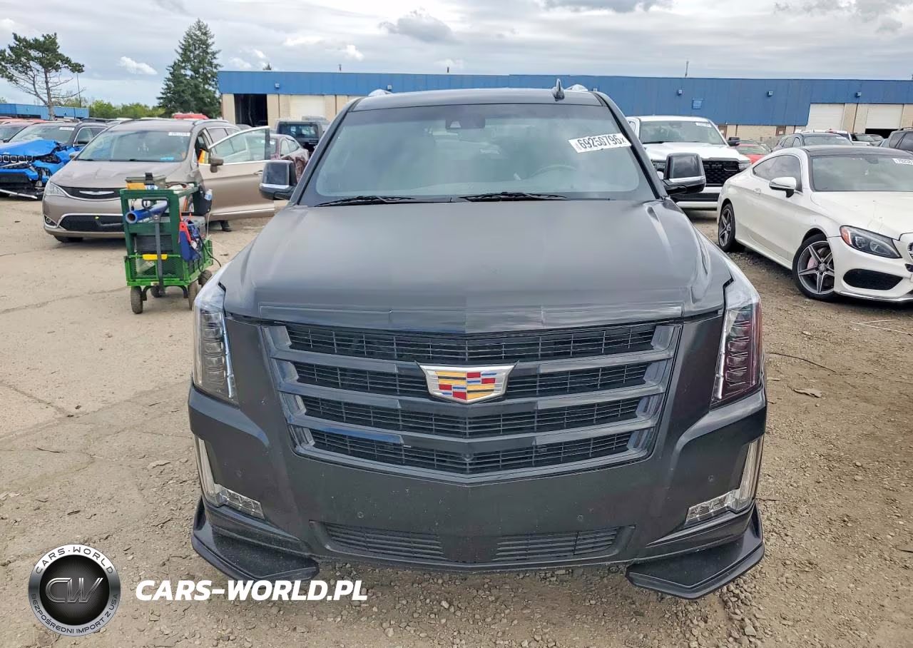 2018 Cadillac Escalade Platinum VIN:1GYS4DKJ8JR158815 - 5