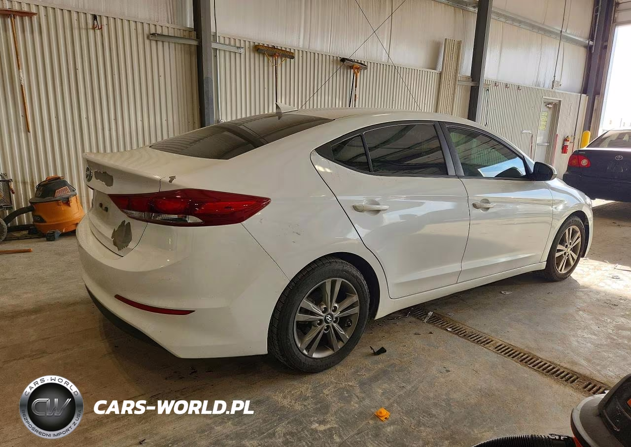 2018 Hyundai Elantra Sel VIN:5NPD84LF4JH221168 - 3