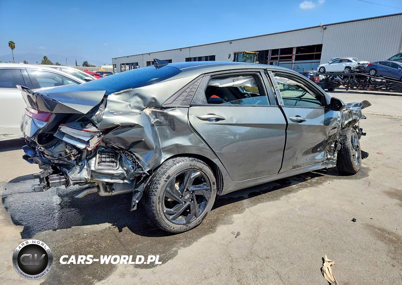 2026 Hyundai Elantra Sel Sport VIN:KMHLM4DG9TU145823 - 3