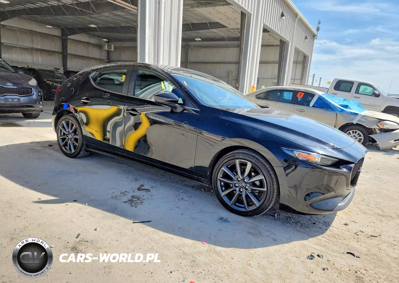 2020 Mazda Mazda3 Hatchback Preferred Package VIN:JM1BPBMM9L1162088 - 4