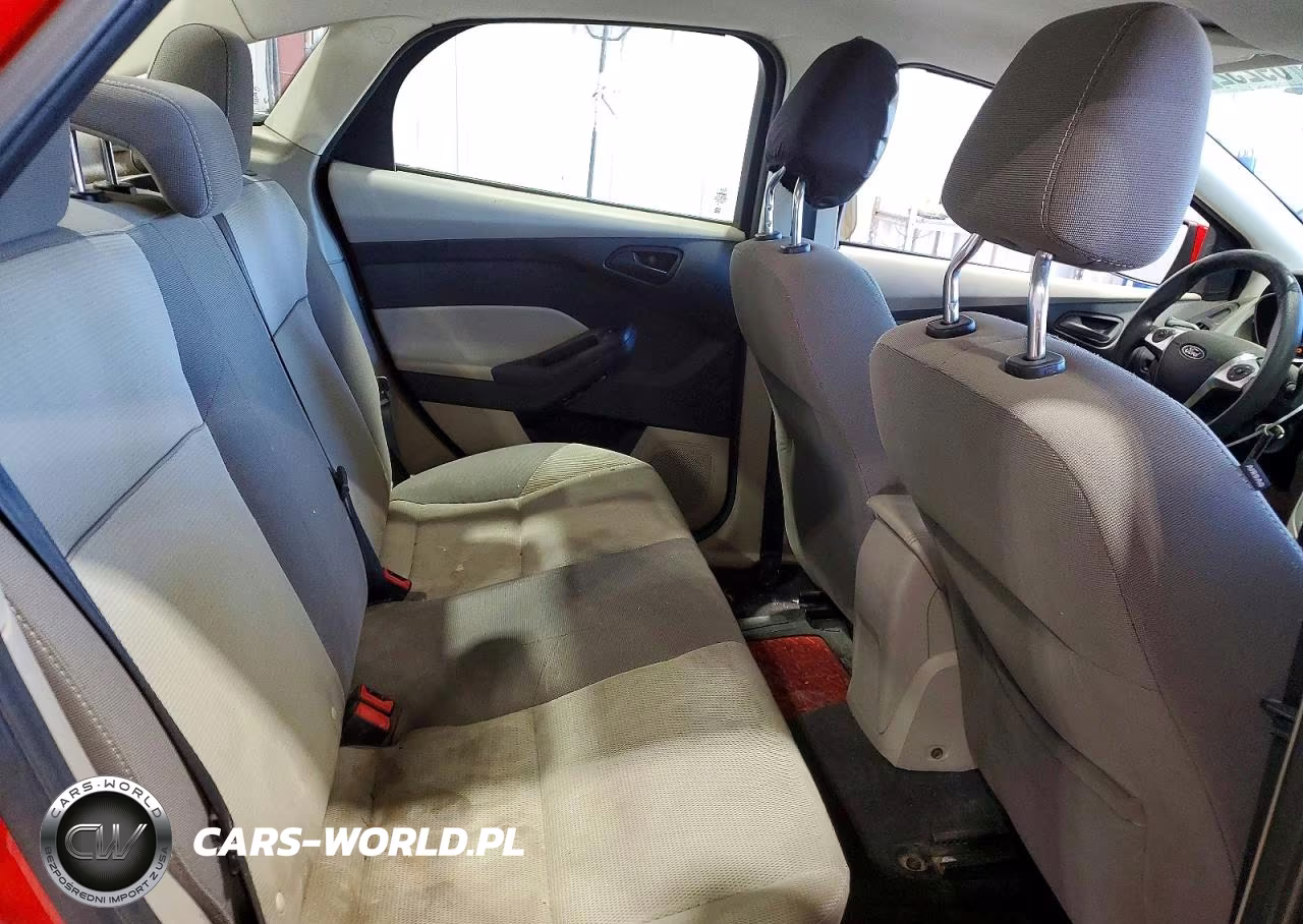 2012 Ford Focus Se VIN:1FAHP3F20CL178332 - 10