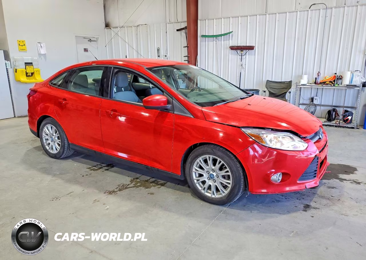 2012 Ford Focus Se VIN:1FAHP3F20CL178332 - 4