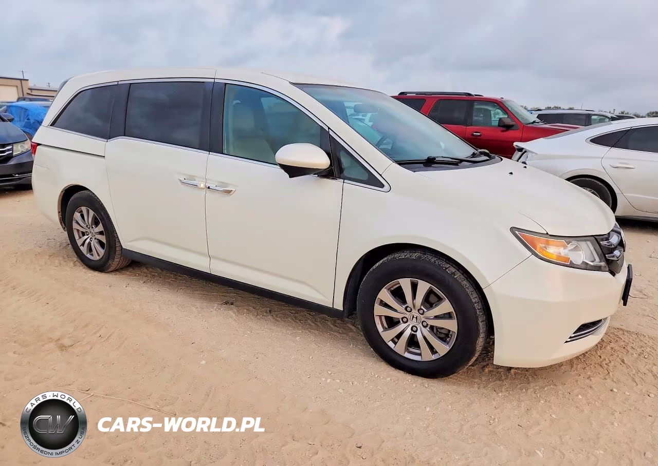 2016 Honda Odyssey Se VIN:5FNRL5H3XGB162188 - 4
