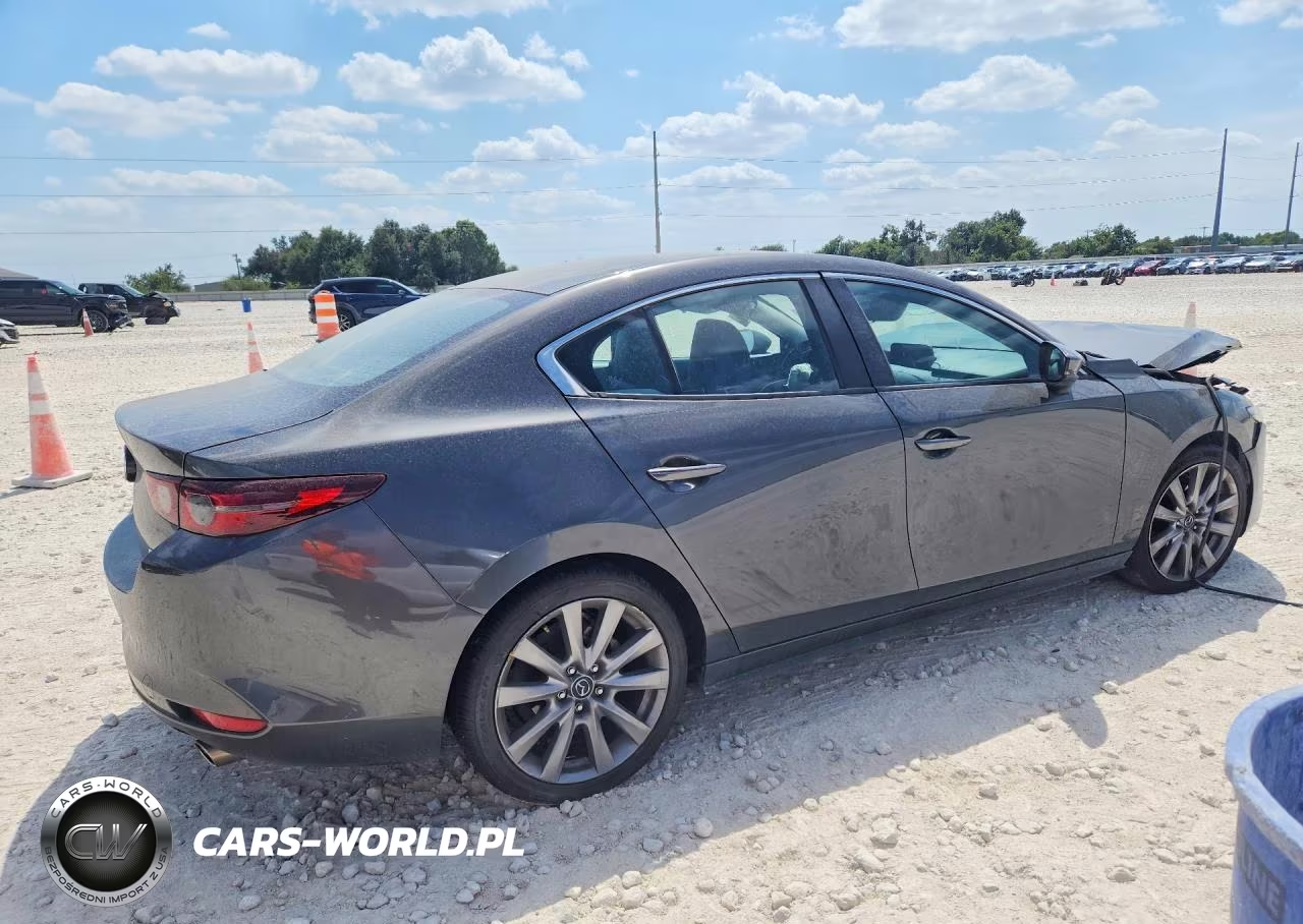 2021 Mazda 3 Select VIN:JM1BPABL1M1317772 - 3
