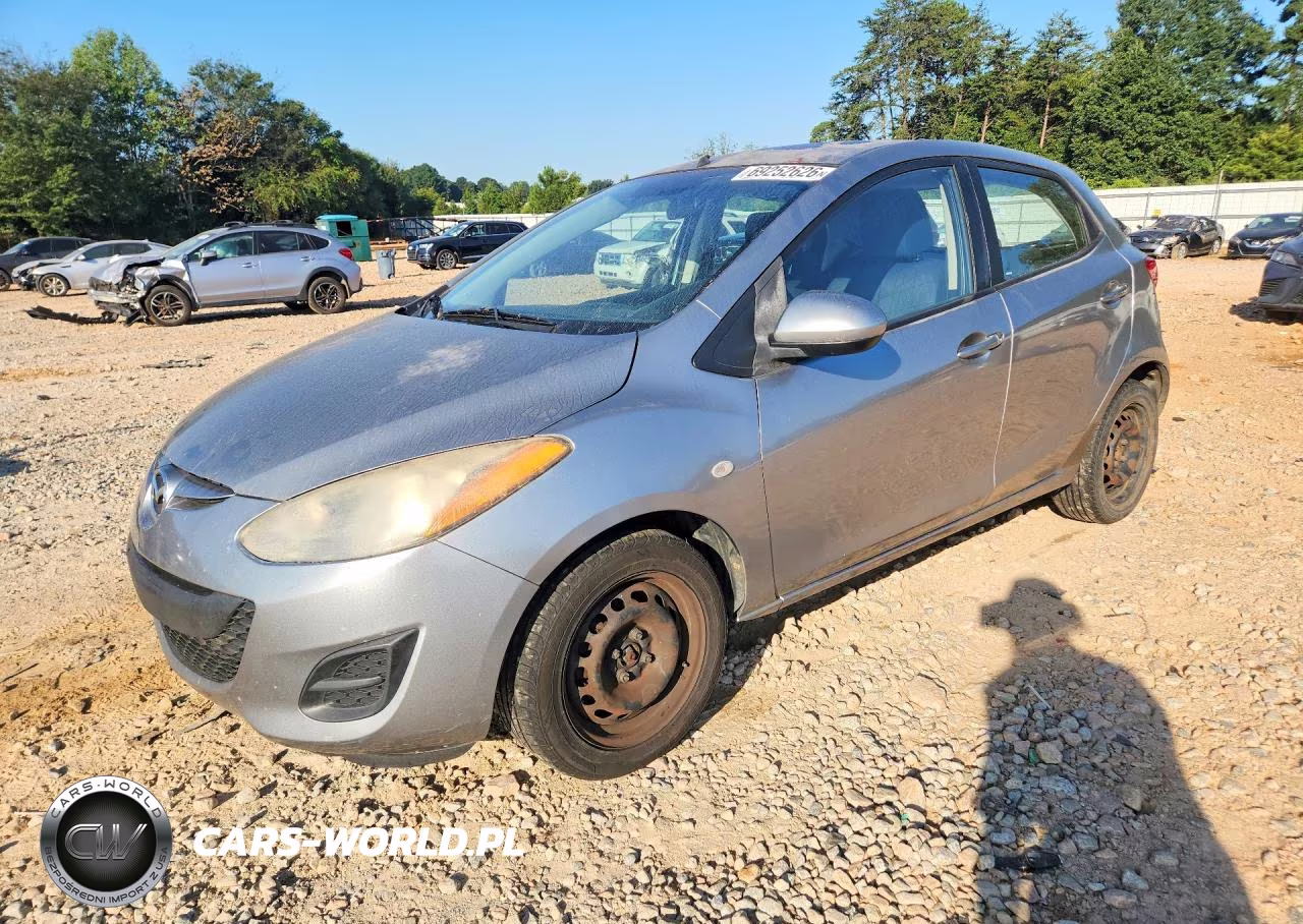 2011 Mazda Mazda2 – zdjęcie 1 z 12