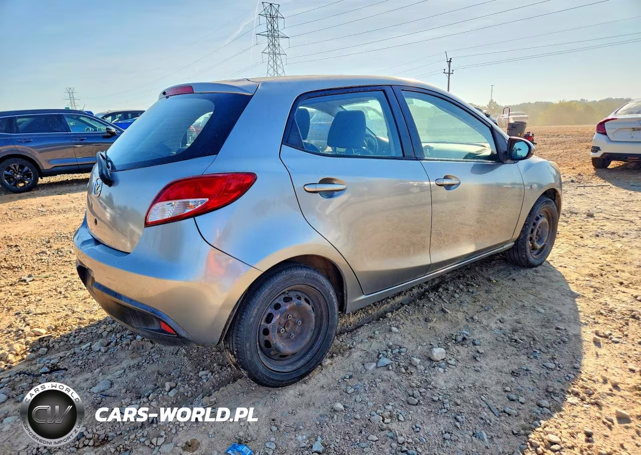 2011 Mazda Mazda2 VIN:JM1DE1HY1B0123571 - 3