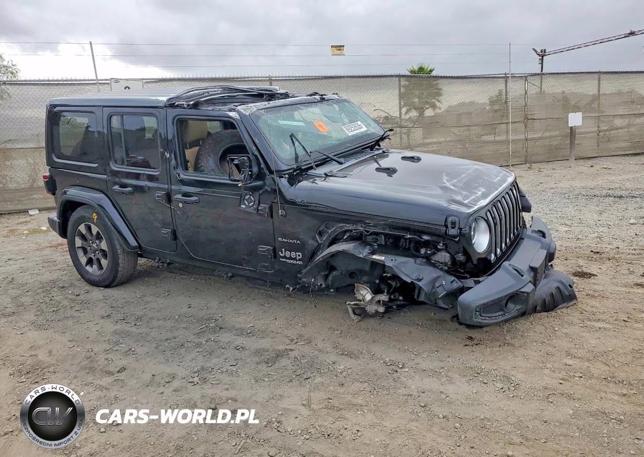 2018 Jeep Wrangler Unlimited Sahara VIN:1C4HJXEG7JW190294 - 4