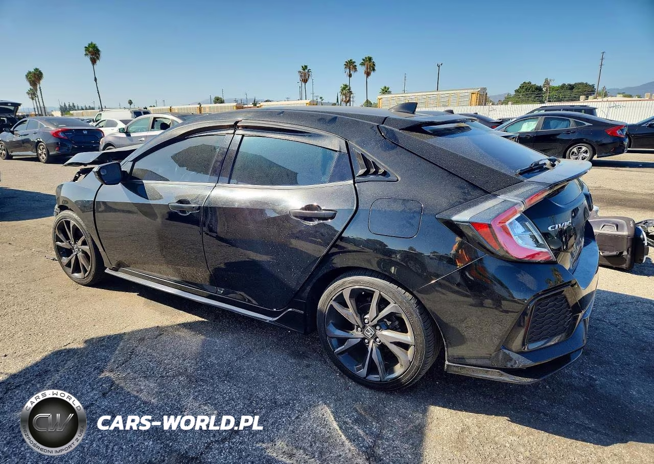 2018 Honda Civic Sport VIN:SHHFK7H4XJU417616 - 2