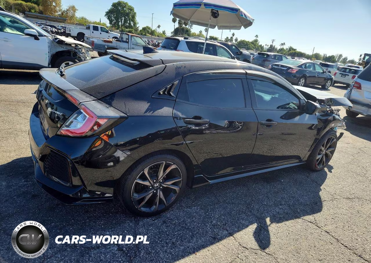 2018 Honda Civic Sport VIN:SHHFK7H4XJU417616 - 3