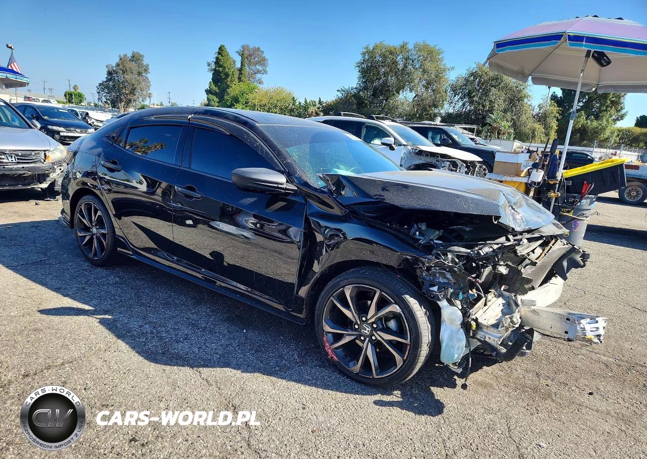 2018 Honda Civic Sport VIN:SHHFK7H4XJU417616 - 4