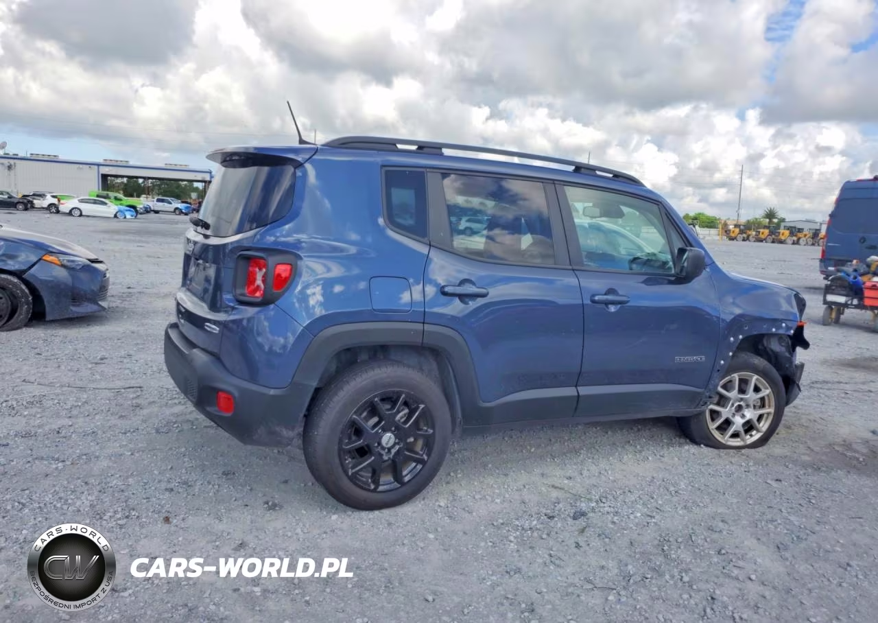 2022 Jeep Renegade Latitude VIN:ZACNJDB15NPN97774 - 3