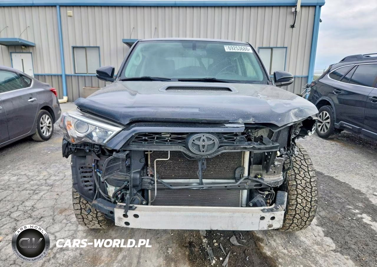 2018 Toyota 4Runner Trd Off-Road Premium VIN:JTEBU5JR8J5592254 - 5