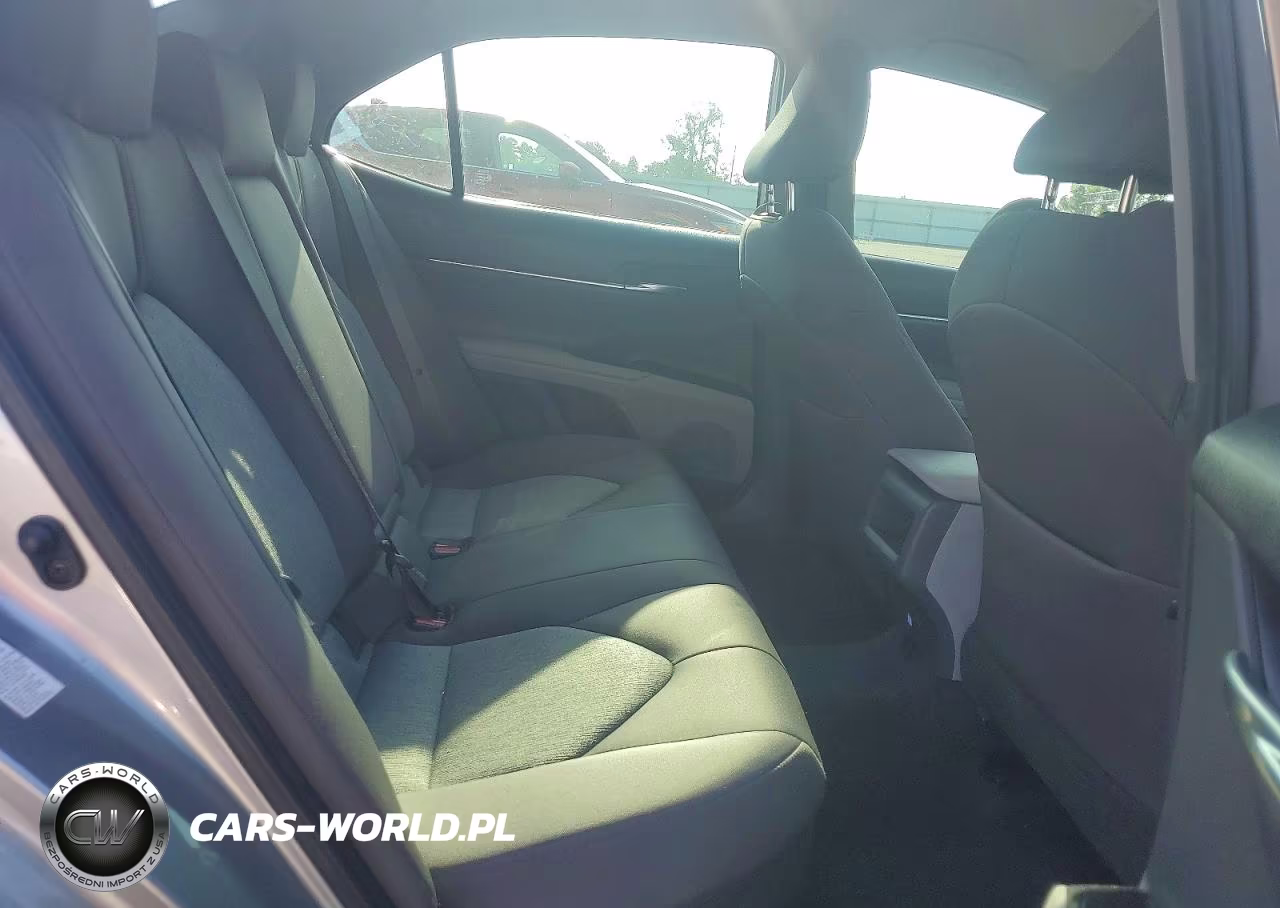 2019 Toyota Camry Le VIN:4T1B31HKXKU513355 - 10
