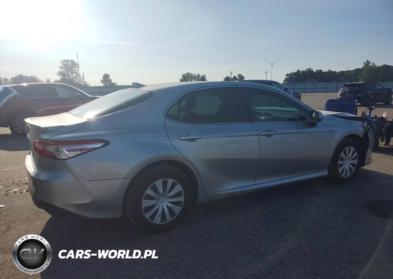 2019 Toyota Camry Le VIN:4T1B31HKXKU513355 - 3