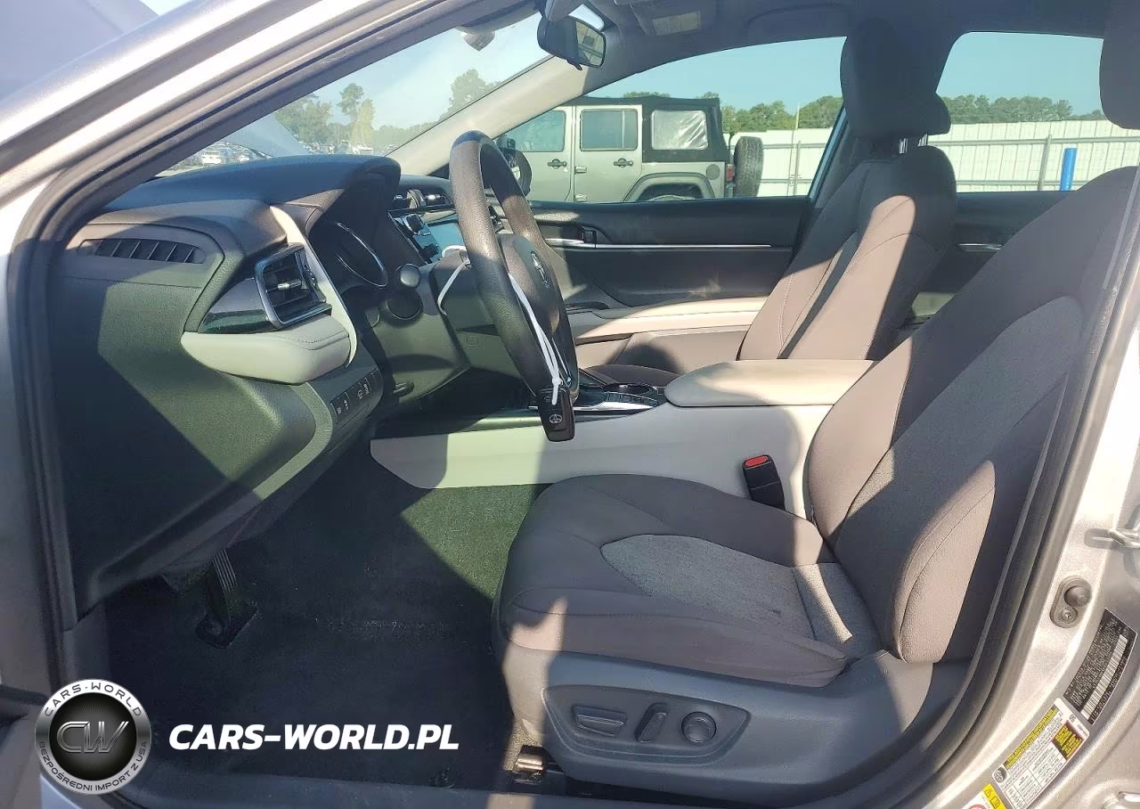 2019 Toyota Camry Le VIN:4T1B31HKXKU513355 - 7