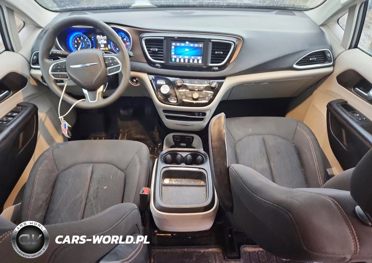 2018 Chrysler Pacifica Touring Plus VIN:2C4RC1FG5JR125737 - 8