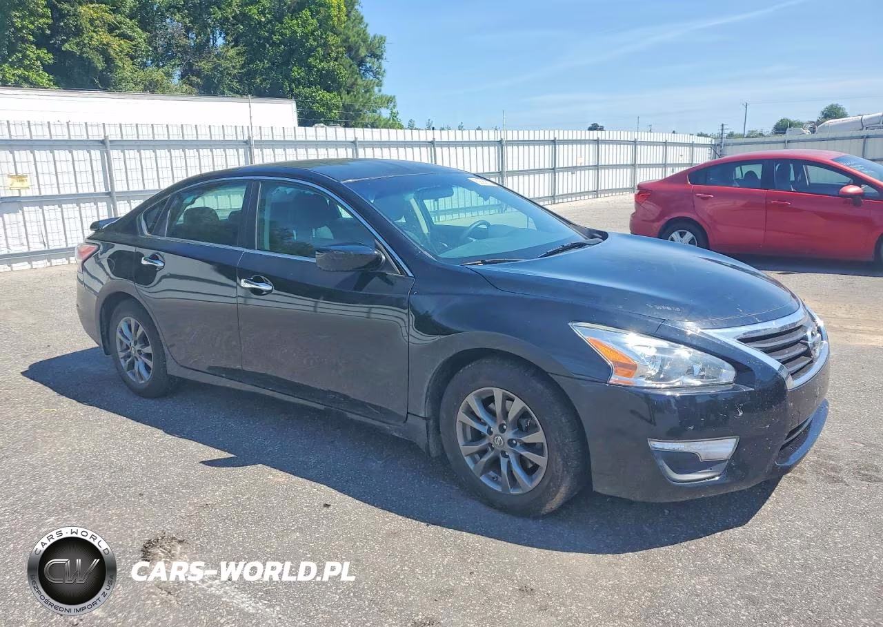 2015 Nissan Altima 2.5 S VIN:1N4AL3AP6FC573927 - 4