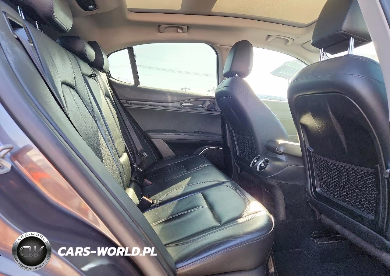 2018 Alfa Romeo Stelvio VIN:ZASFAKAN4J7C25938 - 11