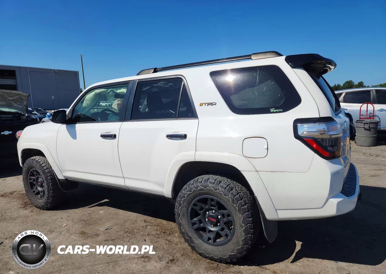 2021 Toyota 4Runner Venture Edition VIN:JTEHU5JR0M5945634 - 2