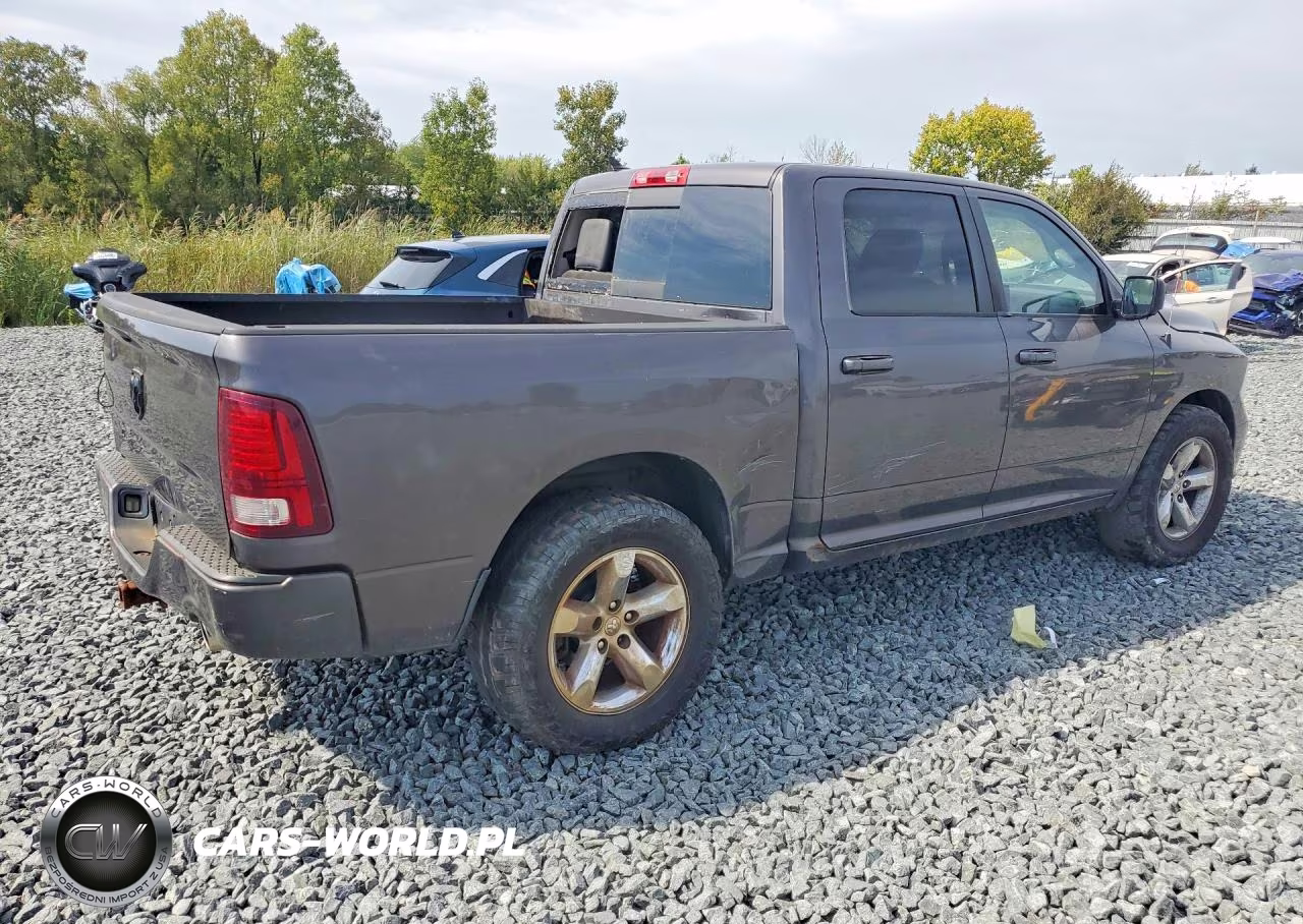 2014 Ram 1500 Sport VIN:1C6RR6MT2ES364637 - 3