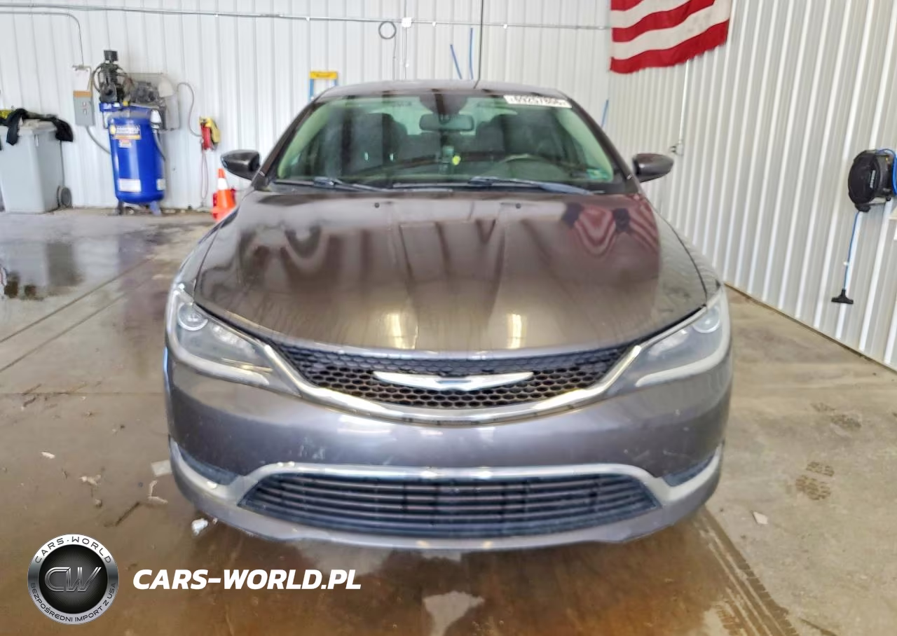 2015 Chrysler 200 Limited VIN:1C3CCCAB2FN705002 - 5