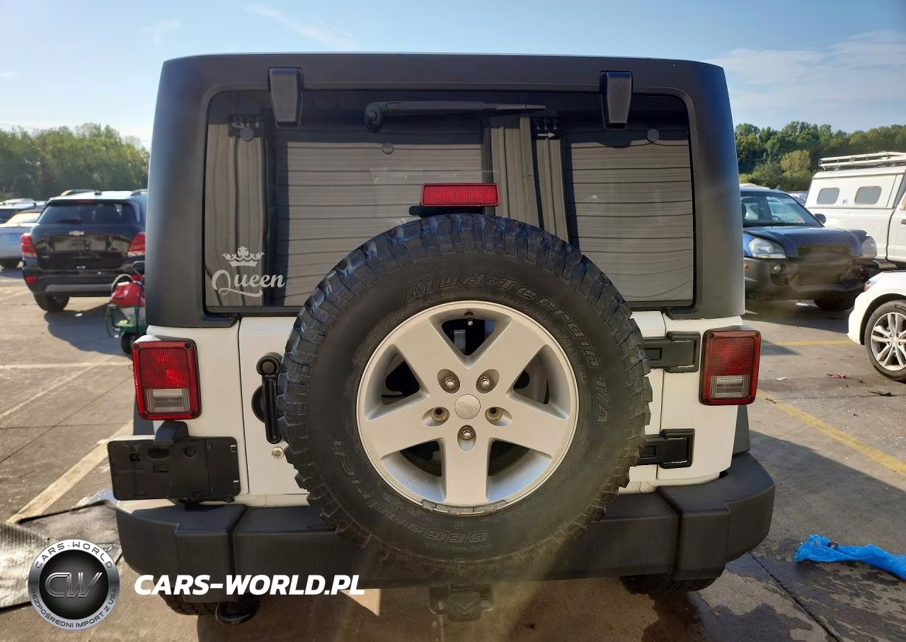 2014 Jeep Wrangler Unlimited Sport VIN:1C4BJWDGXEL116084 - 6
