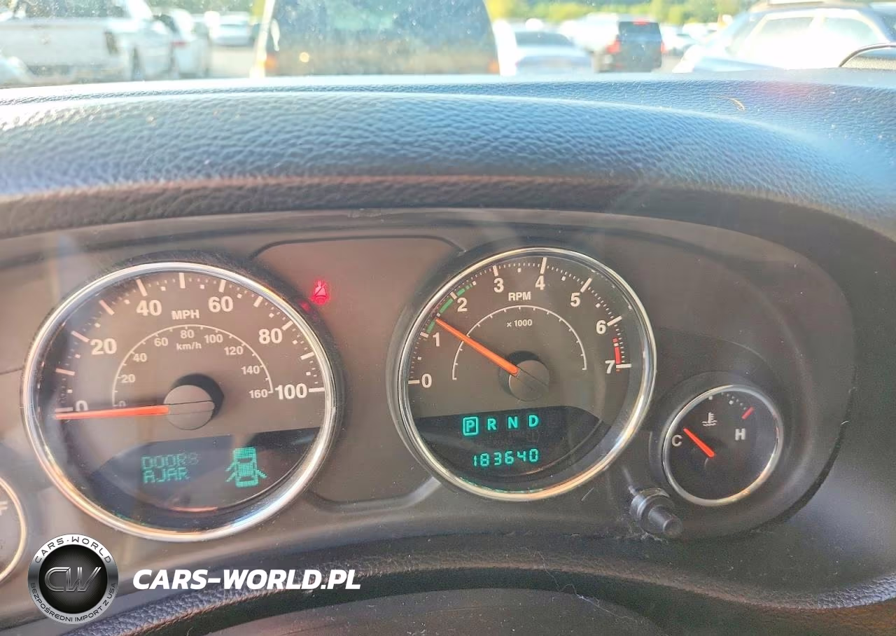 2014 Jeep Wrangler Unlimited Sport VIN:1C4BJWDGXEL116084 - 9
