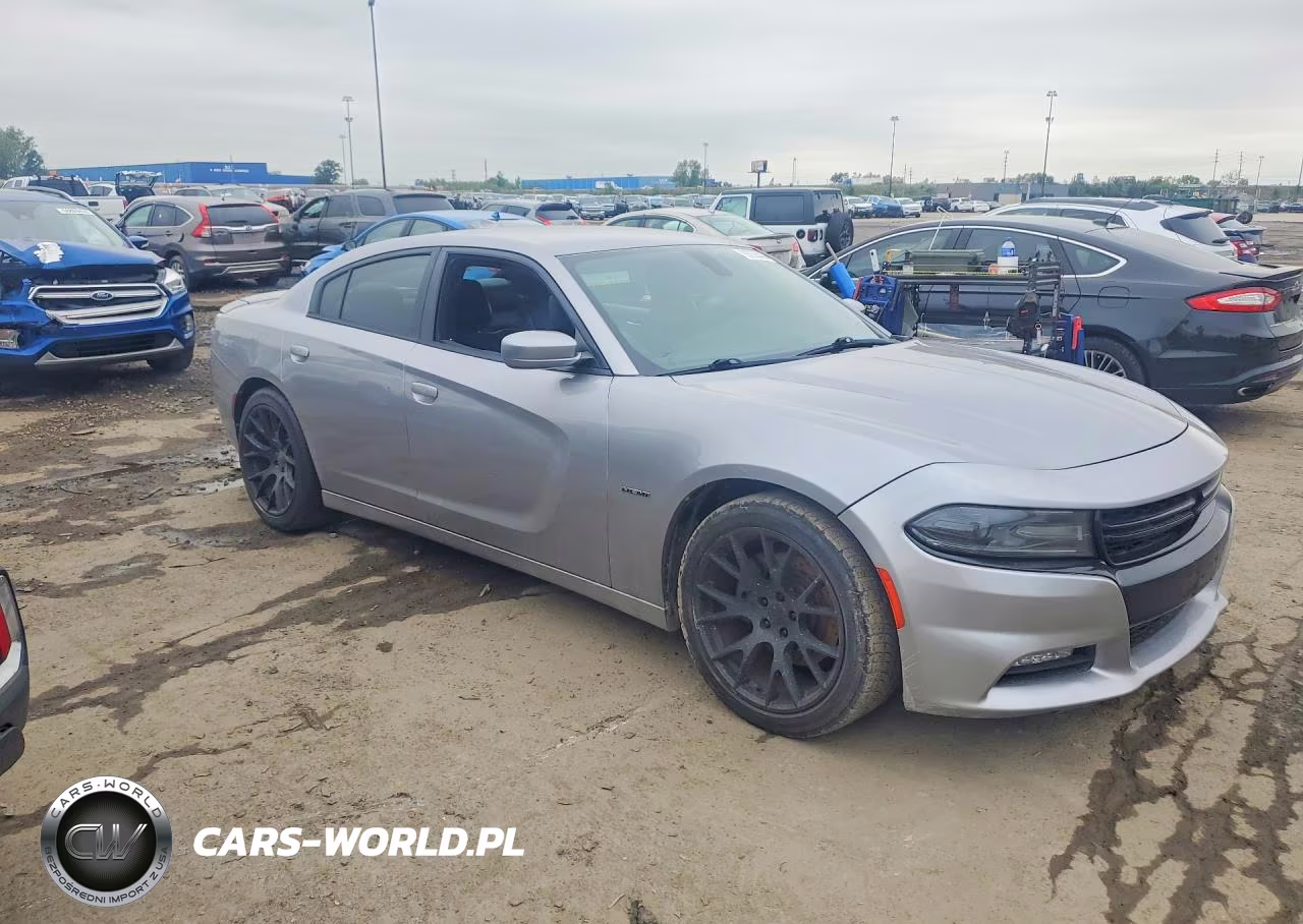2015 Dodge Charger R-T VIN:2C3CDXCT3FH847684 - 4