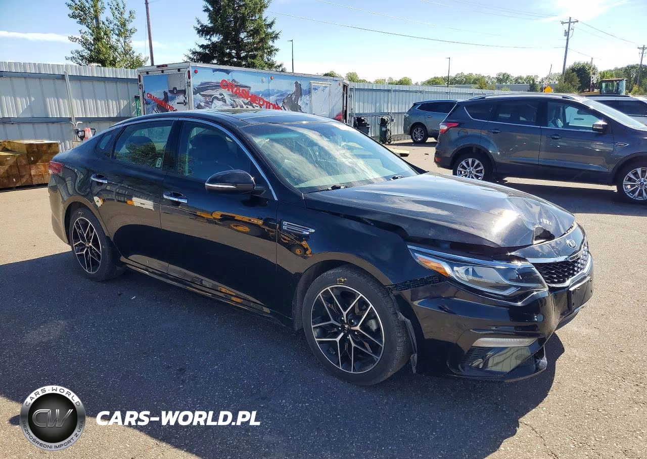 2020 Kia Optima Special Edition VIN:5XXGT4L34LG447596 - 4