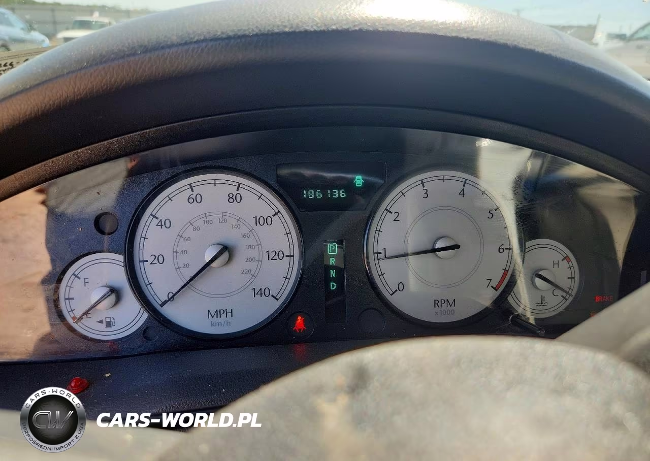 2006 Chrysler 300 Touring VIN:2C3KA53G76H352366 - 9