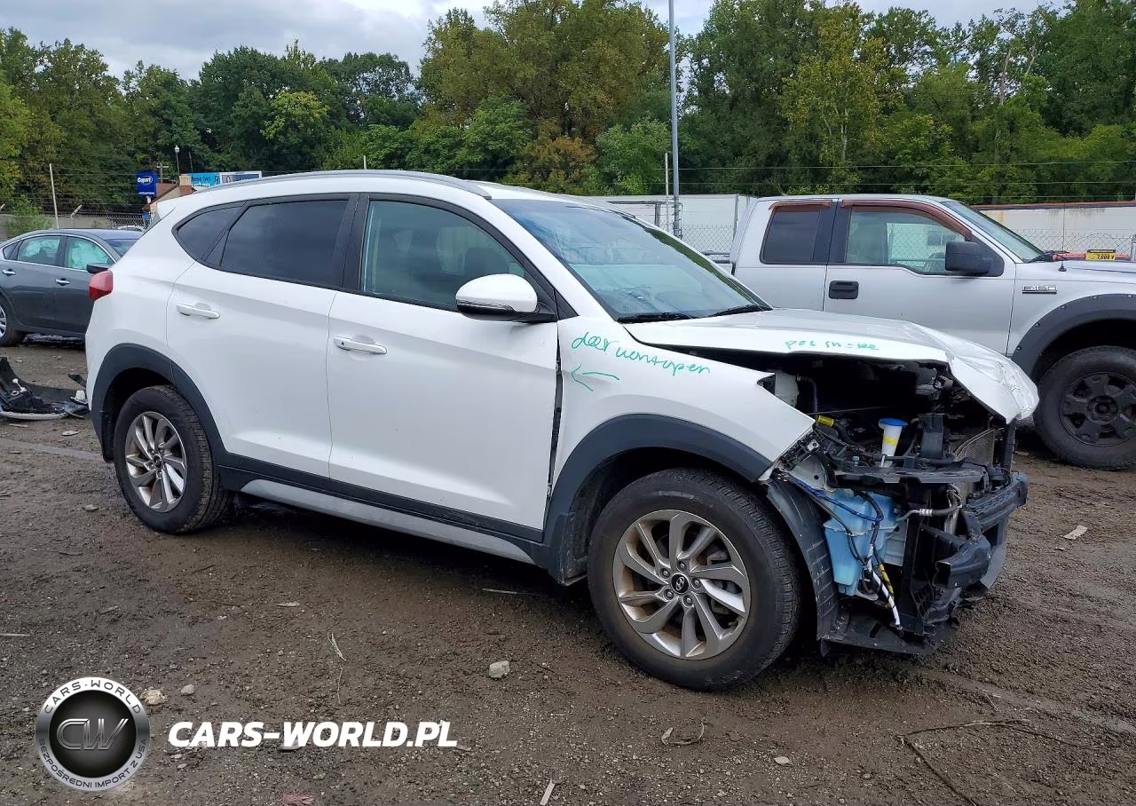 2018 Hyundai Tucson Sel Plus VIN:KM8J33A47JU758647 - 4