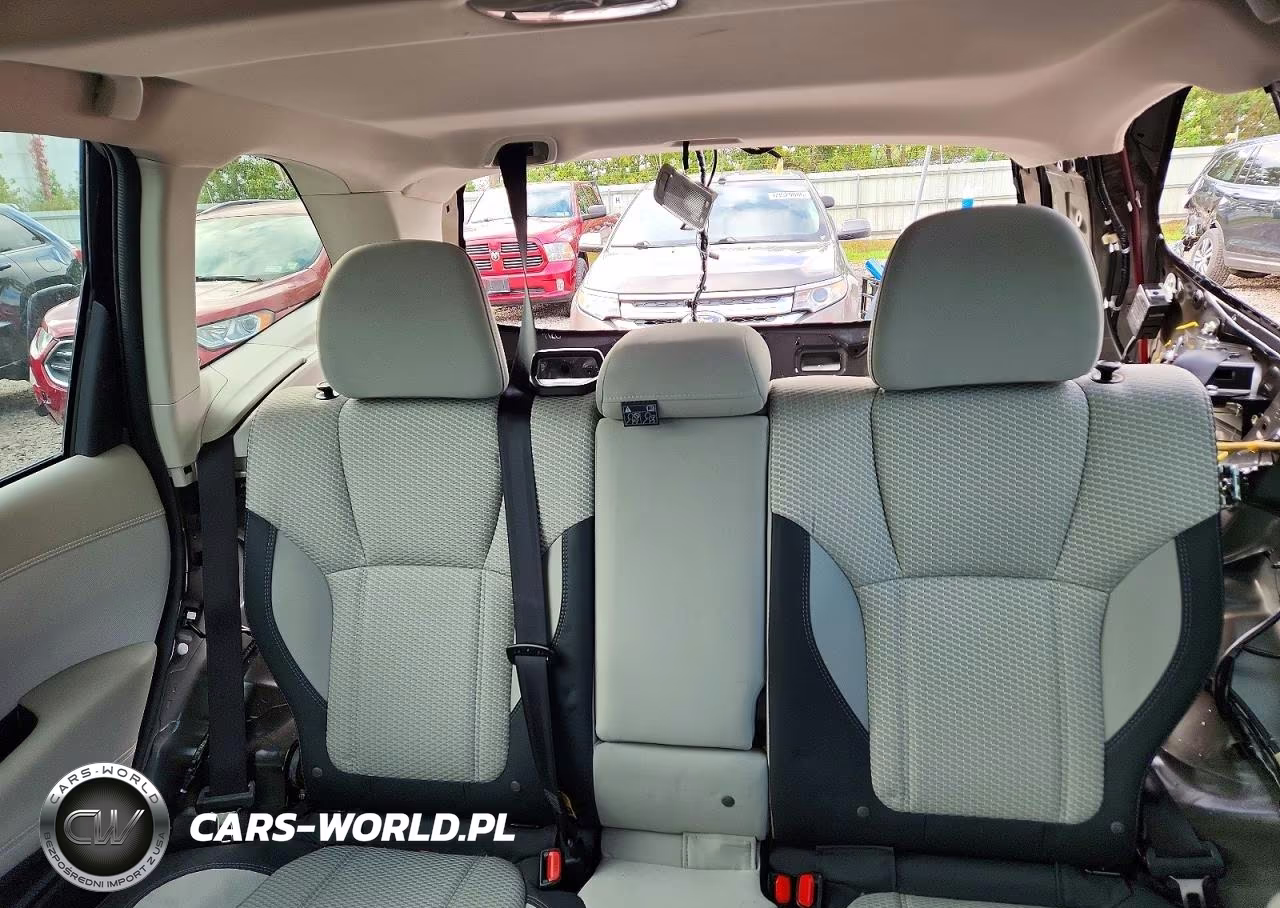 2021 Subaru Forester Premium VIN:JF2SKAFC7MH492741 - 10