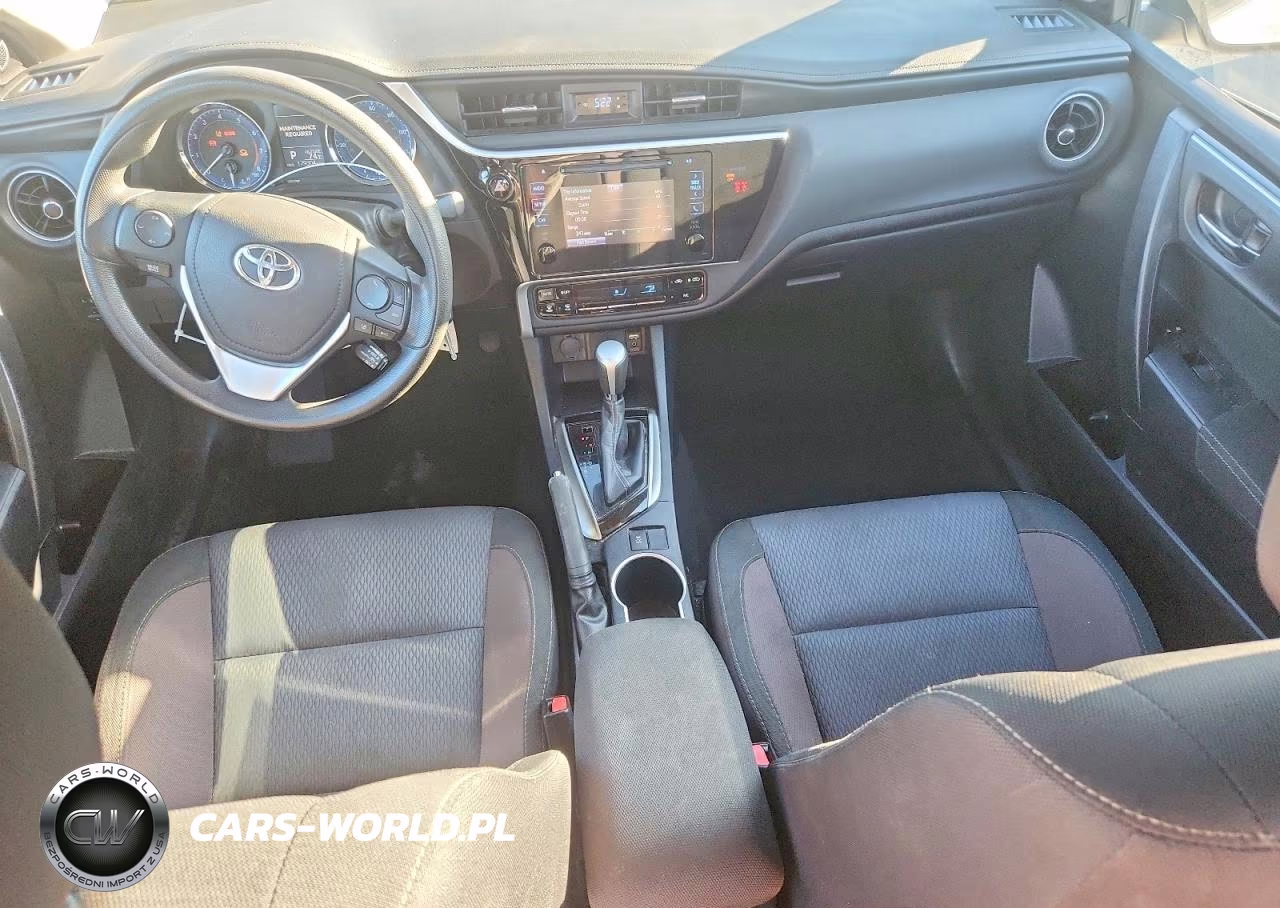 2018 Toyota Corolla Le VIN:2T1BURHE8JC006623 - 8