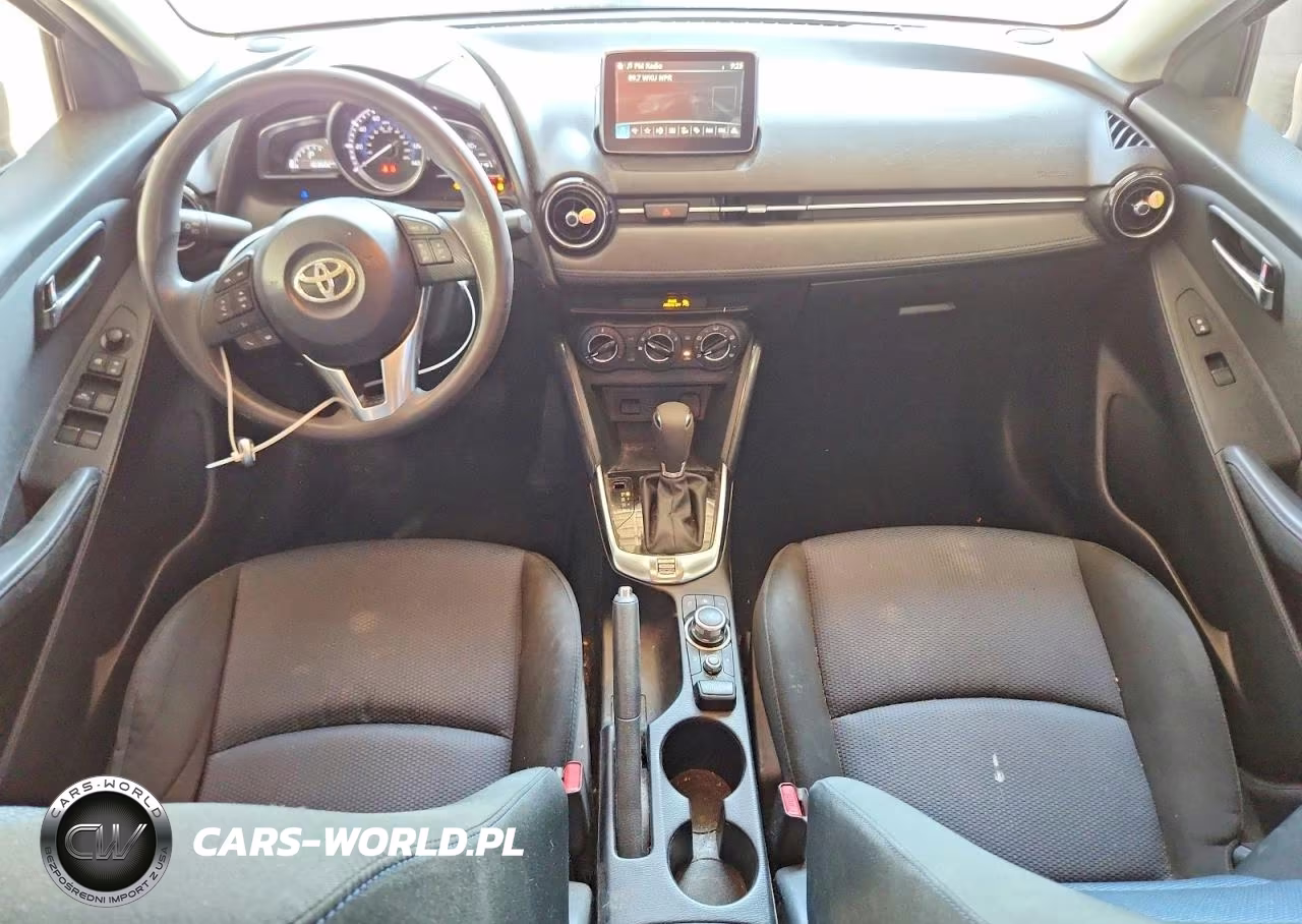 2018 Toyota Yaris Ia Base VIN:3MYDLBYVXJY326689 - 8