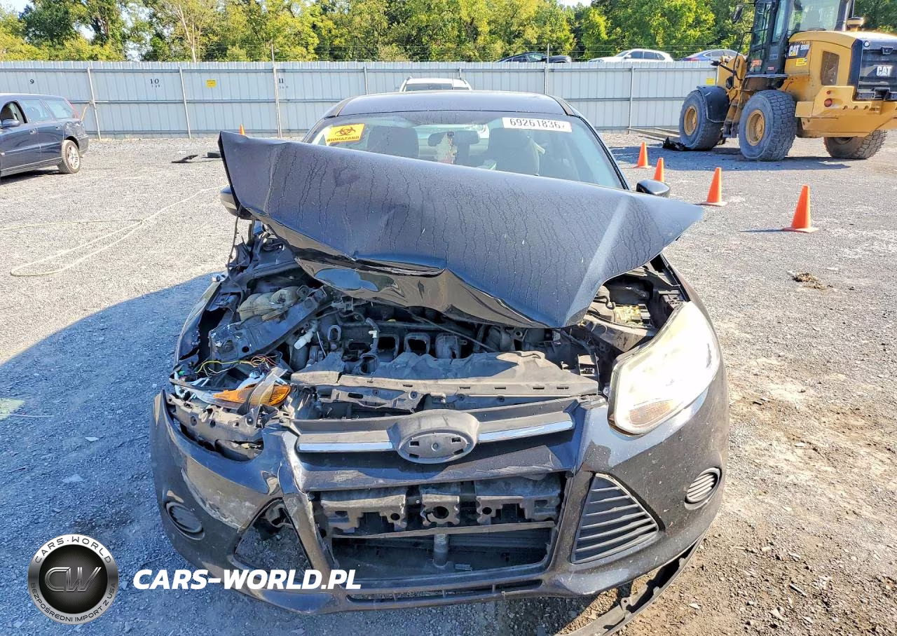 2014 Ford Focus Se VIN:1FADP3F21EL425133 - 5