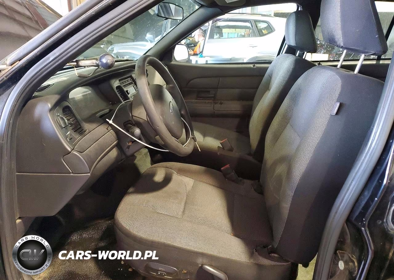 2007 Ford Crown Victoria Police Interceptor VIN:2FAHP71W17X160111 - 7