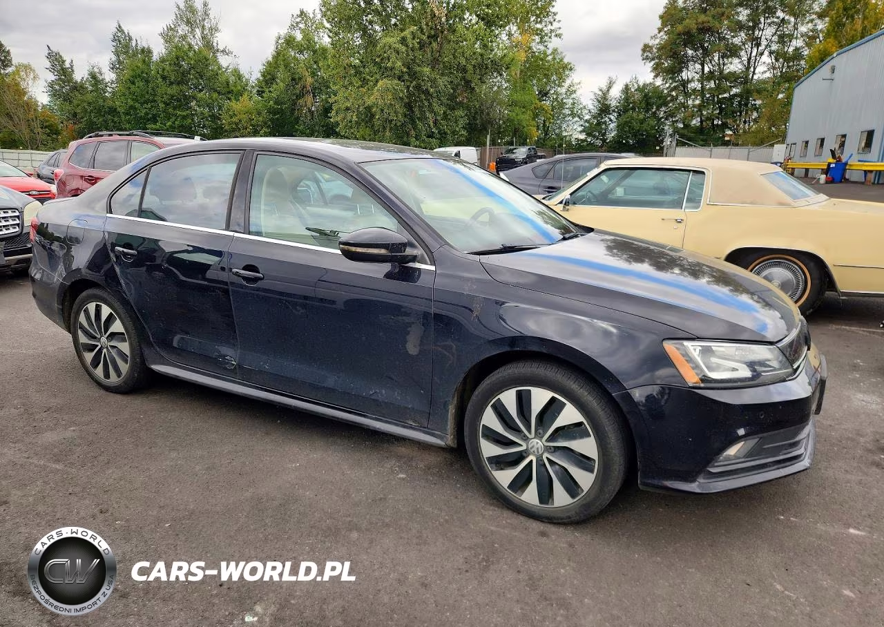 2016 Volkswagen Jetta Hybrid VIN:3VW637AJ2GM418680 - 4