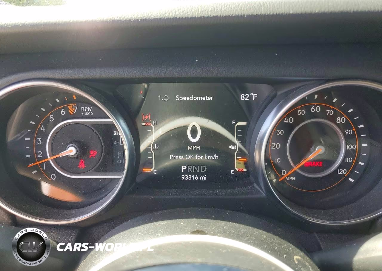 2019 Jeep Wrangler Unlimited Sahara VIN:1C4HJXEG6KW671266 - 9