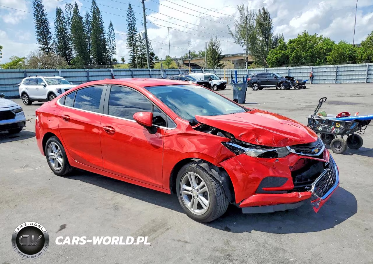 2017 Chevrolet Cruze Lt VIN:1G1BE5SM7H7230895 - 4
