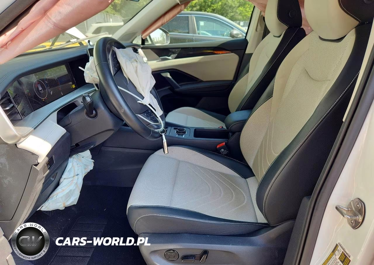 2025 Volkswagen Tiguan Se VIN:3VVFR7RM6SM018096 - 7