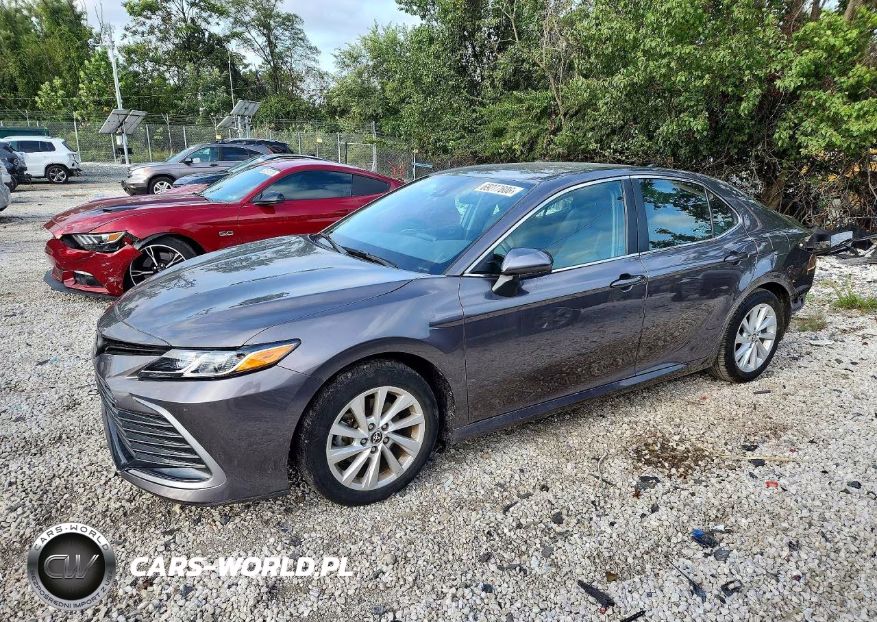 2022 Toyota Camry Le