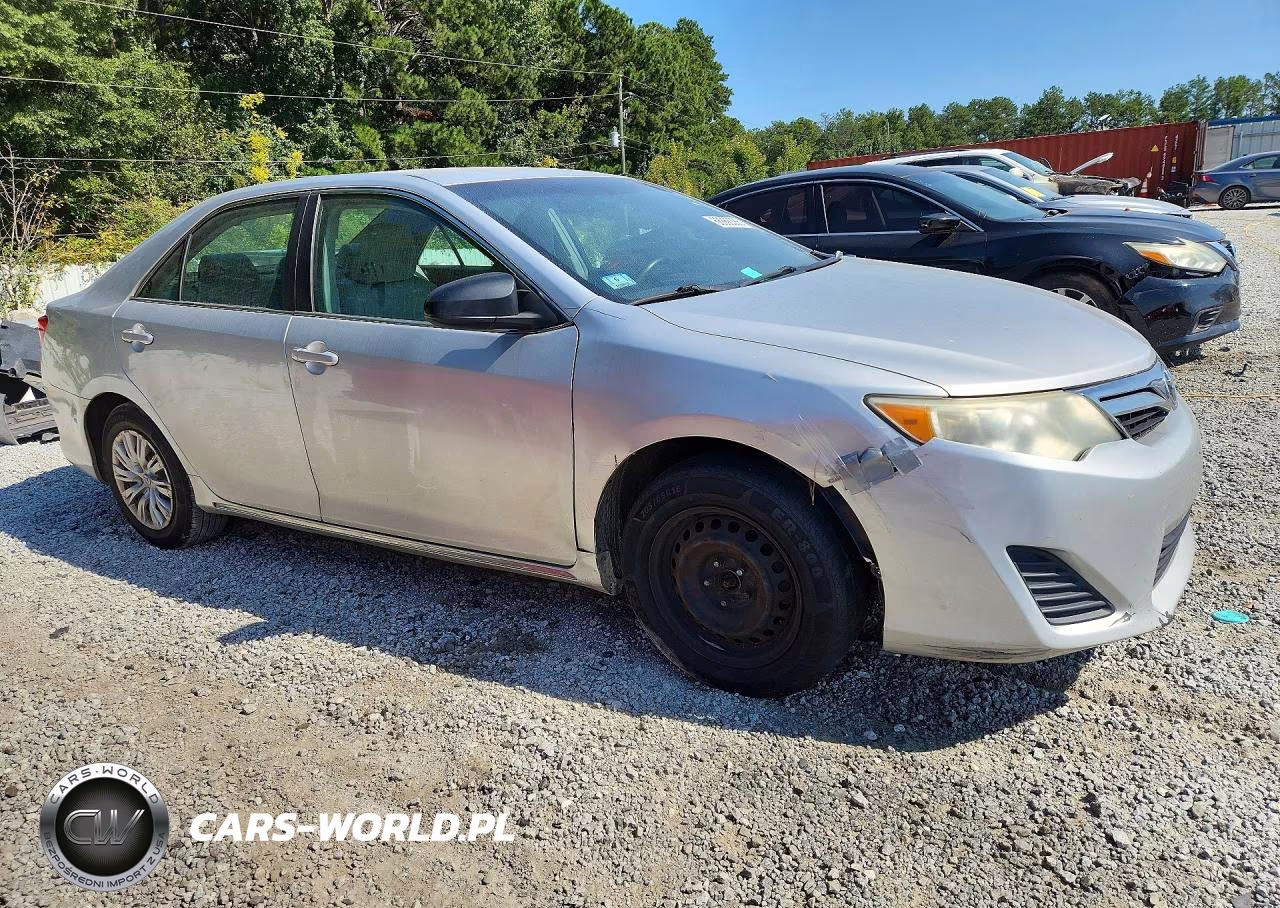 2014 Toyota Camry Le VIN:4T4BF1FK0ER356648 - 4
