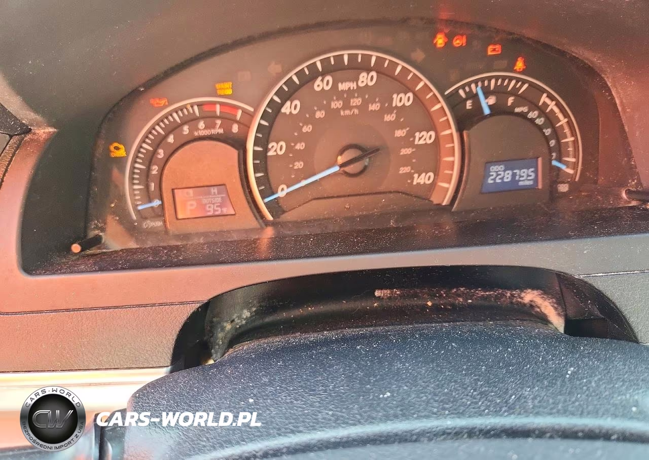 2014 Toyota Camry Le VIN:4T4BF1FK0ER356648 - 9