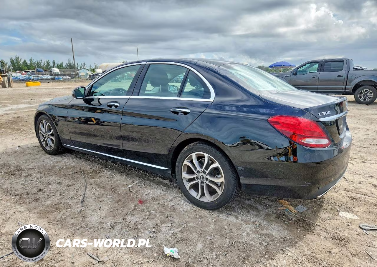 2017 Mercedes-Benz C 300 VIN:55SWF4JB9HU215274 - 2
